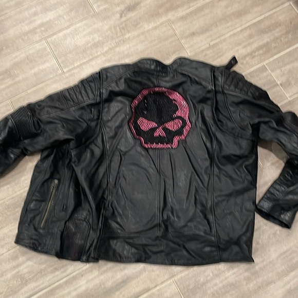 Harley Davidson Leather Riding Jacket with pink Skull detail on back SZ 2XL - Picture 8 of 10